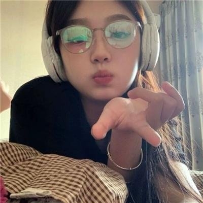 轰天俏娇娃